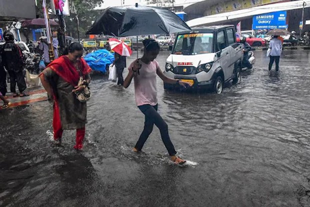 Depression weakens, moves to interior Tamil Nadu