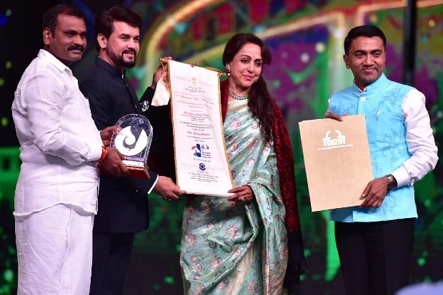 IFFI honours Hema Malini with Indian Film Personality of the Year Award