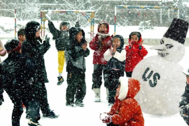 Temperatures dip below zero, snow falls in many parts of South Korea