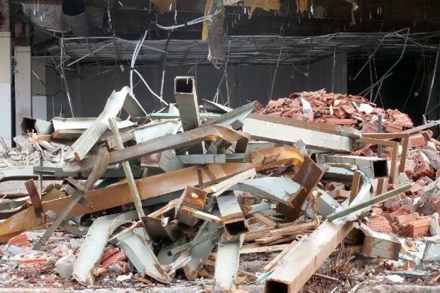 Four houses collapse due to heavy rains in Salem