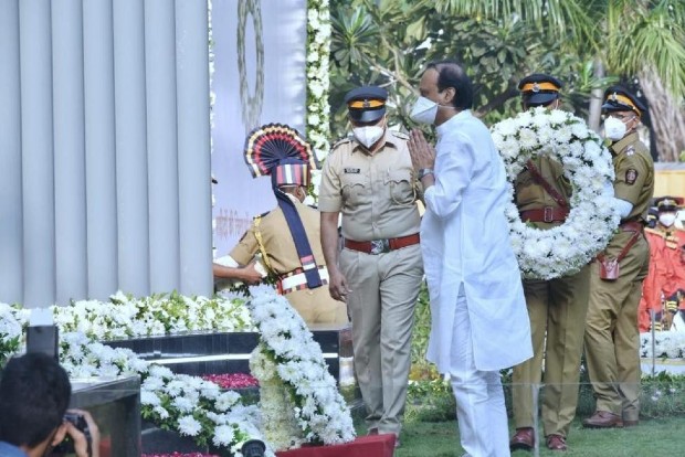26/11 13th anniv: Mumbai pays homage to bravehearts, victims