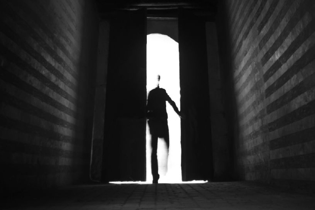 Two South Koreans escape from house arrest Two South Koreans escape from house arrest