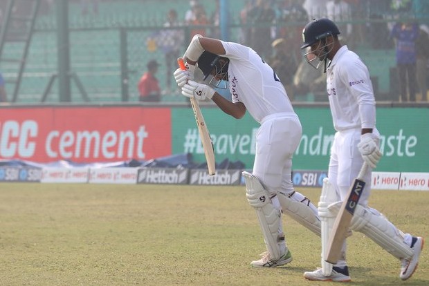 INDvNZ: India reeling at 84/5 at lunch on Day 4