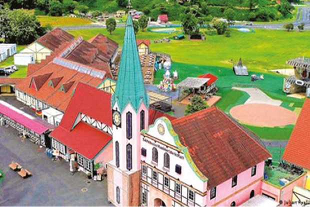 Teleportation Realised: How Japanese travel ‘abroad’ without leaving home