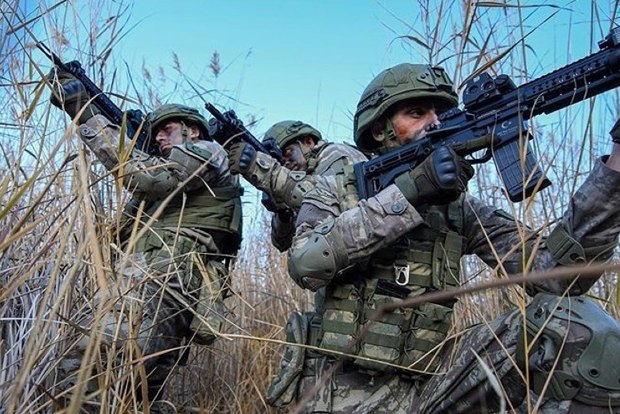 Sri Lankan soldiers accused of brutally attacking Tamil journalist covering commemoration of civil war dead