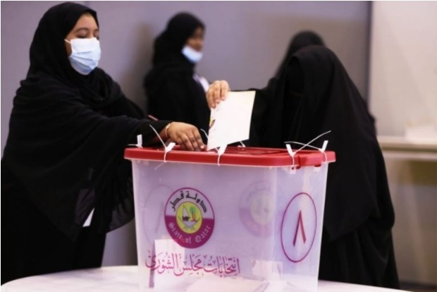 Polls open in Qatars first legislative elections Polls open in Qatars first legislative elections