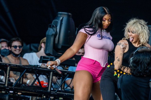Miley Cyrus dances with Megan Thee Stallion at Austin City Limits 2021