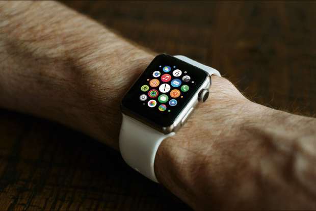 iPhone 13s Apple watch unlock bug now fixed with new iOS 15 update