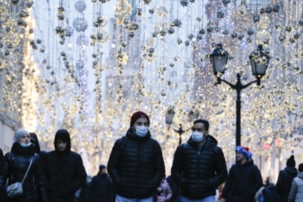 Russia bans mass gatherings amid Covid-19 surge