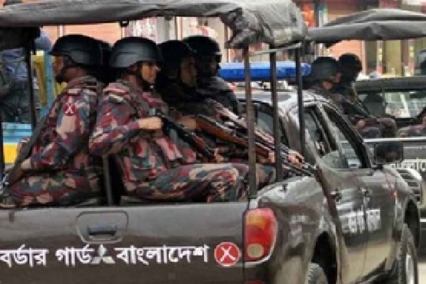 4 dead, 16 detained in communal violence in Bangladesh 4 dead, 16 detained in communal violence in Bangladesh