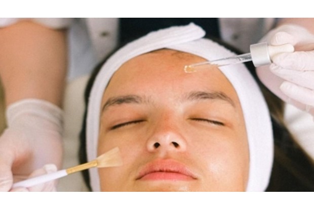 Serum, a simple skincare solution to oily skin woes