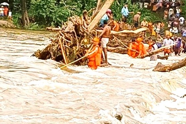 Kerala floods: Army, Navy, Air Force roped in for rescue, relief ops