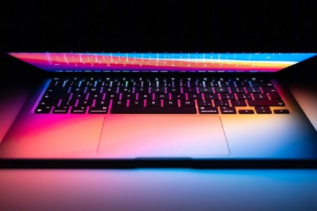 Upcoming MacBook Pro may come with display notch