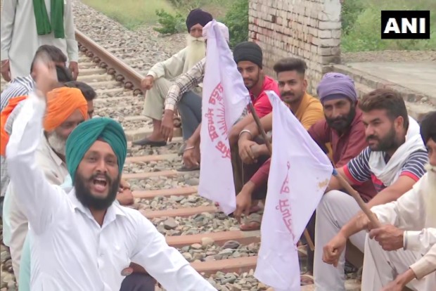Farmers block train traffic in Punjab as part of rail roko stir over Lakhimpur incident