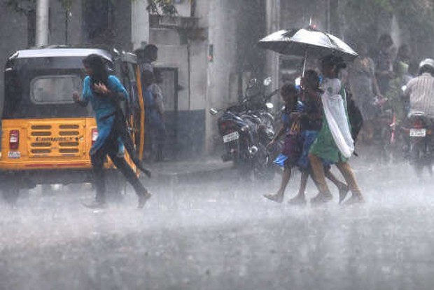 Brace up for heavy rains next 2 days: RMC forecast for southern Tamil Nadu districts Brace up for heavy rains next 2 days: RMC forecast for southern Tamil Nadu districts