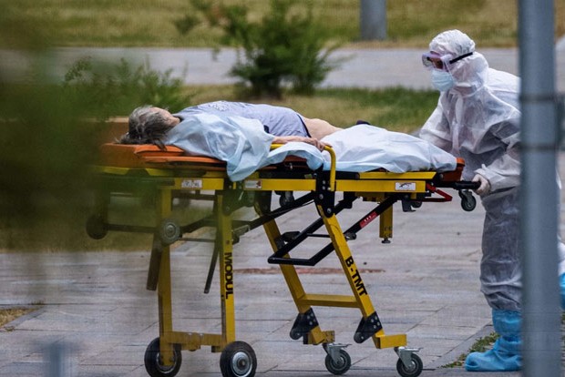 Russia logs 33,740 daily Covid cases, record daily deaths