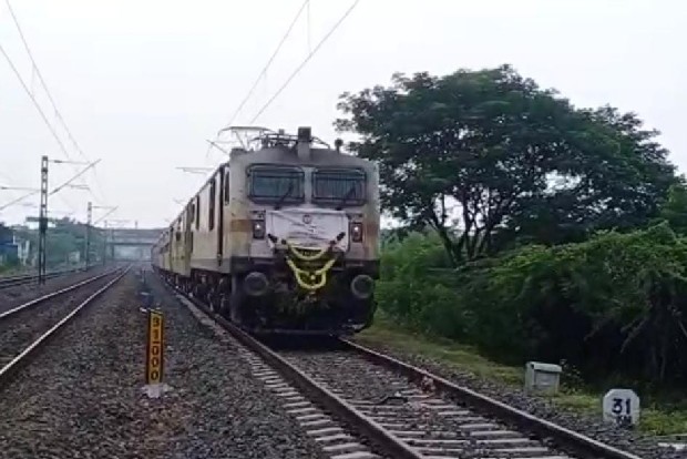 Test run conducted for the new Tambaram-Guduvancheri railway track