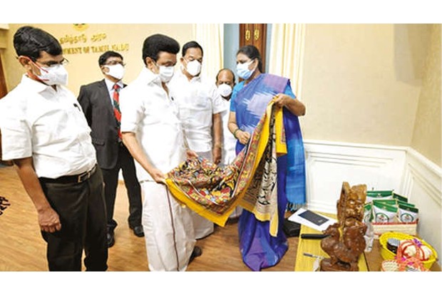Stalin launches initiatives for handlooms dept, sale of palm jaggery through ration shops Stalin launches initiatives for handlooms dept, sale of palm jaggery through ration shops