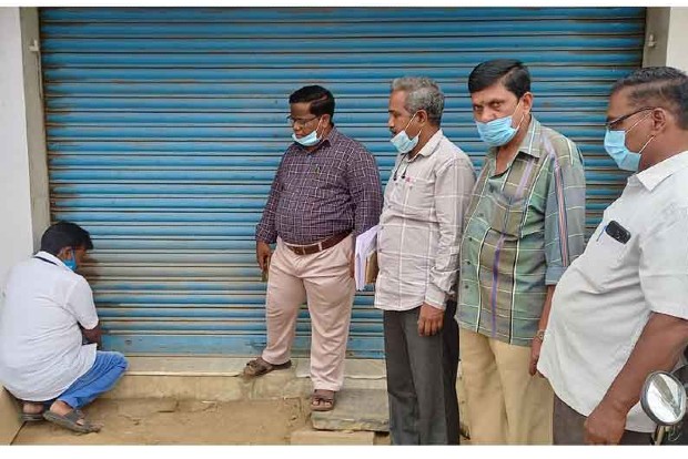 Eatery sealed for making food in toilet