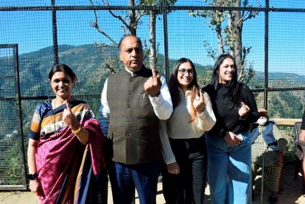 Himachal bypoll: Over 33 pc voting for Mandi LS seat till 2 pm