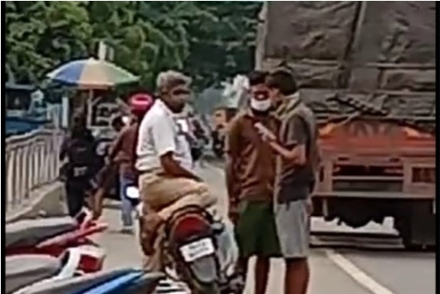 Clip of Chennai traffic cop accepting bribe goes viral