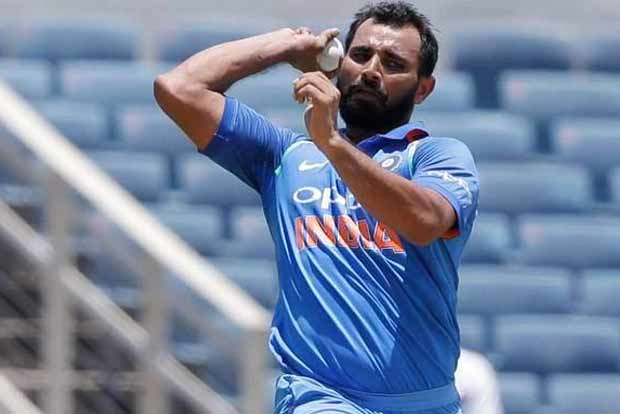 4th Test: Shami cuts birthday cake for fans at The Oval