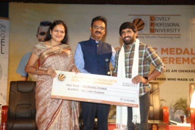 Punjab varsity honours Olympian Punia, Paralympian Nishad Punjab varsity honours Olympian Punia, Paralympian Nishad