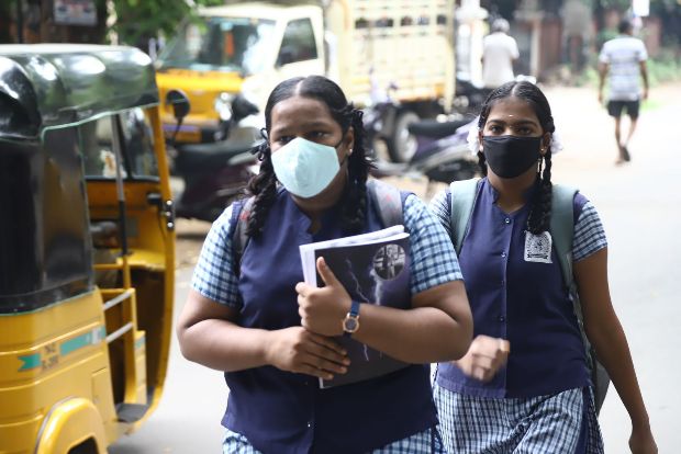 School Students and teachers test positive for COVID in Thiruvannamalai and Chengalpet