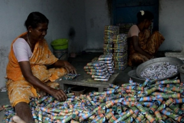 One killed, 7 injured in blast at illegal TN firecracker unit