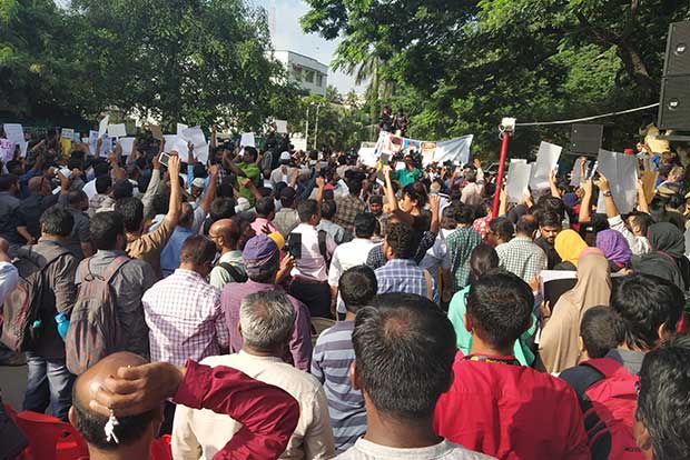 Consider removing Valluvar Kottam as a venue for dharnas and protests: Madras HC to CoP