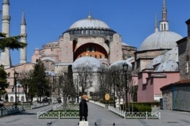 Turkey logs 27,802 new COVID cases, highest since May 4 -data
