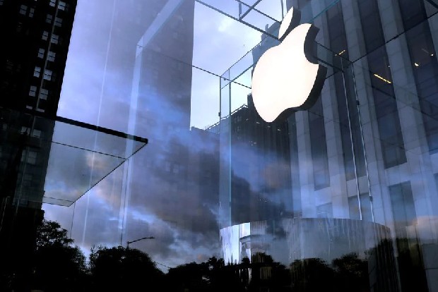 Apple updates iPads, watches as new 5G iPhones expected