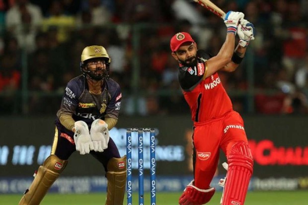 Chakravarthy, Russell shot out RCB for 92