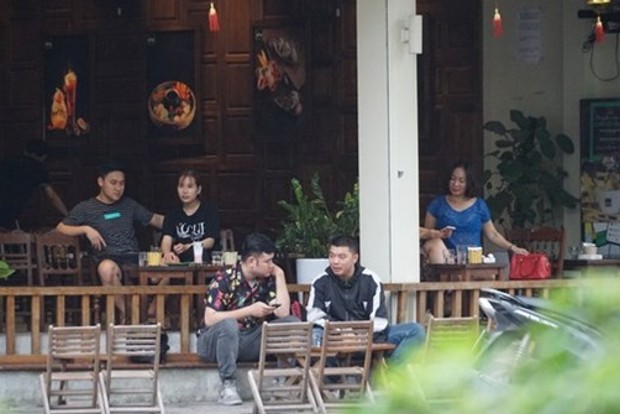 Non-essential services resume in Hanoi