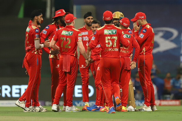 IPL 2021: Clinical Mumbai bowlers restrict Punjab to 135/6
