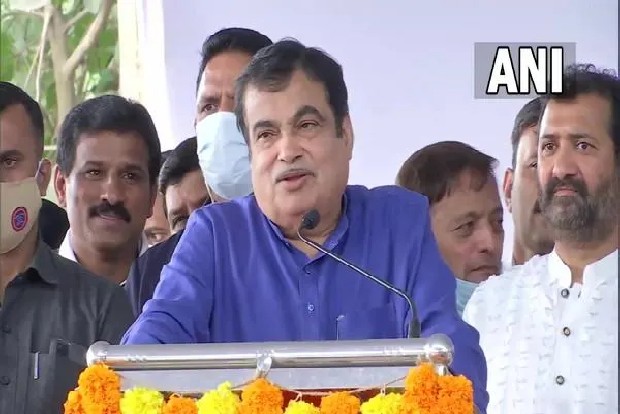 Gadkari sets target complete Zojila tunnel project before 2024 LS polls