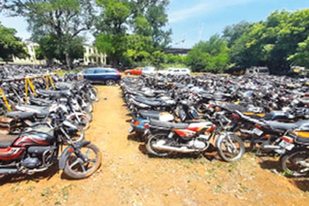 Seized vehicles yield Rs 2.6 cr in auction Seized vehicles yield Rs 2.6 cr in auction