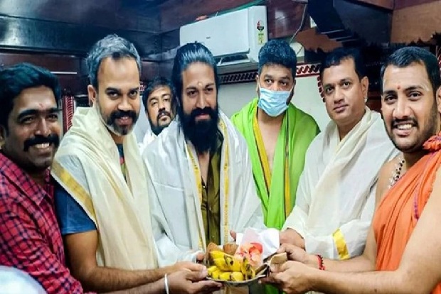 Team KGF: Chapter 2 visits Mangaluru temple ahead of film release