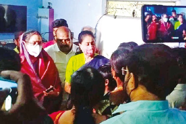 Change mindset, ensure justice to girl: Vijayashanti to CM Change mindset, ensure justice to girl: Vijayashanti to CM