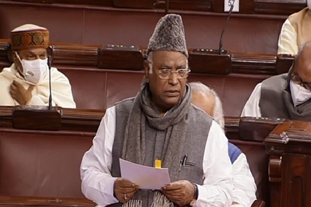 Widespread unemployment prevalent in country: Mallikarjun Kharge slams Centre Widespread unemployment prevalent in country: Mallikarjun Kharge slams Centre