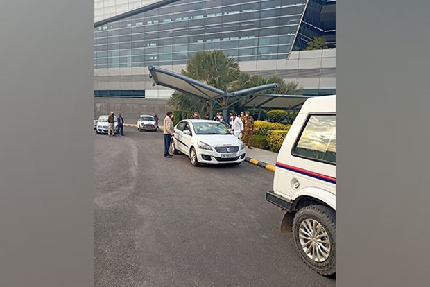 Green corridor created from IGI Airport to AIIMS for transportation of heart, Hospital hails efforts of traffic police