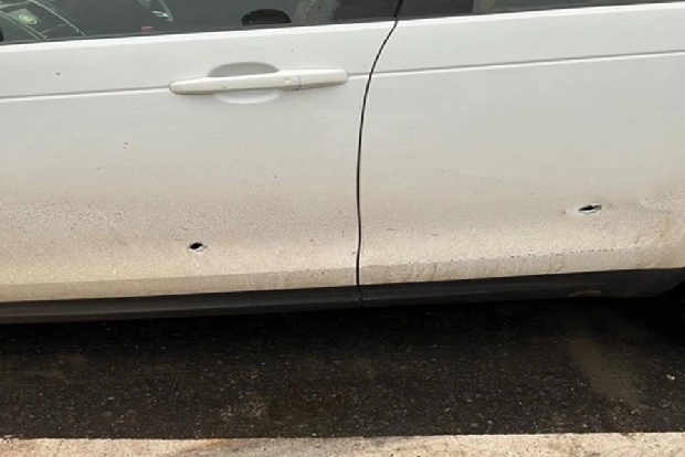 Two people fire bullets at AIMIM chief Owaisis convoy in Meerut