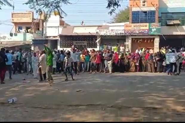 Hijab row turns violent in Karnataka, stone pelting, lathi-charge incidents reported