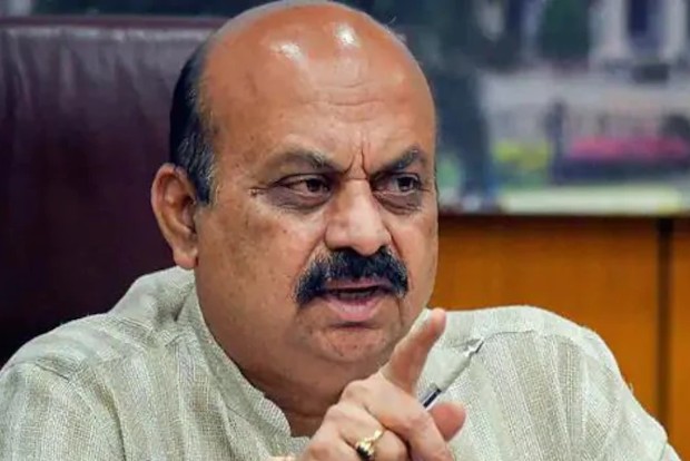 Hijab controversy: All schools, colleges to stay closed for 3 days in Karnataka Hijab controversy: All schools, colleges to stay closed for 3 days in Karnataka
