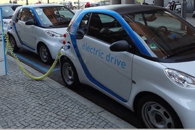 Green mobility kicks off in India as EVs, hybrid vehicles are trending: Study