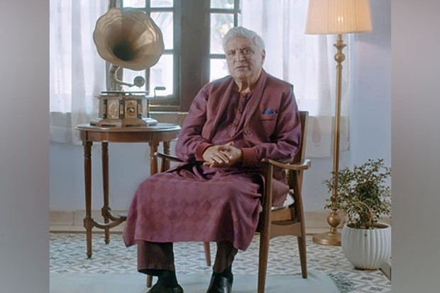 Not in favour of burqa but disgusted with mob intimidating women: Javed Akhtar condemns Karnataka Hijab row