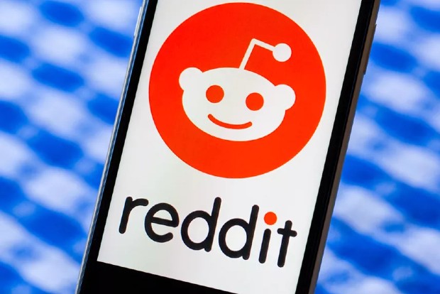 Reddit expands live audio chat to desktop, rolls out new features