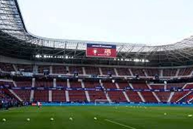 Soccer-Bilbao held by Valencia in Copa semi-final first leg