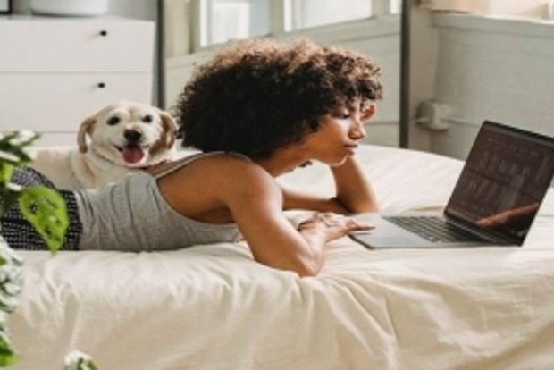 Women share tips and tricks to navigate online dating Women share tips and tricks to navigate online dating