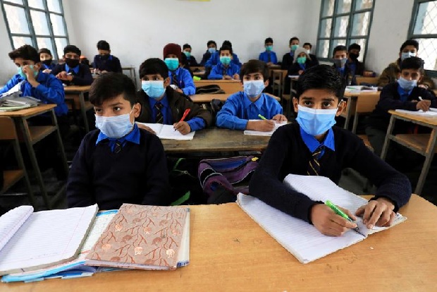Hijab row: Ktaka govt issues series of directives to districts, as schools to reopen on Feb 14